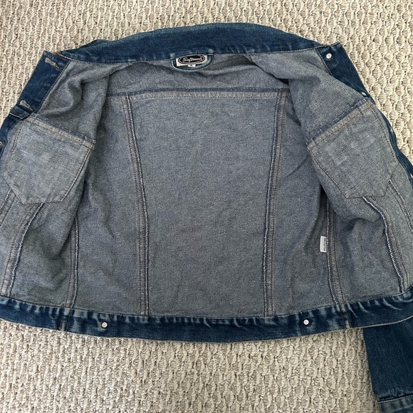 Cropped Jean Jacket - Picture 4 of 7